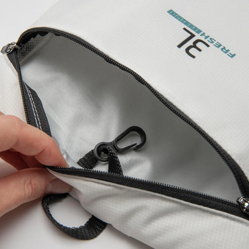 Rockrider HOUSSE ISOTHERME POCHE À EAU BLANCHE 3L 5 Rockrider HOUSSE ISOTHERME POCHE À EAU BLANCHE 3L – Image 3