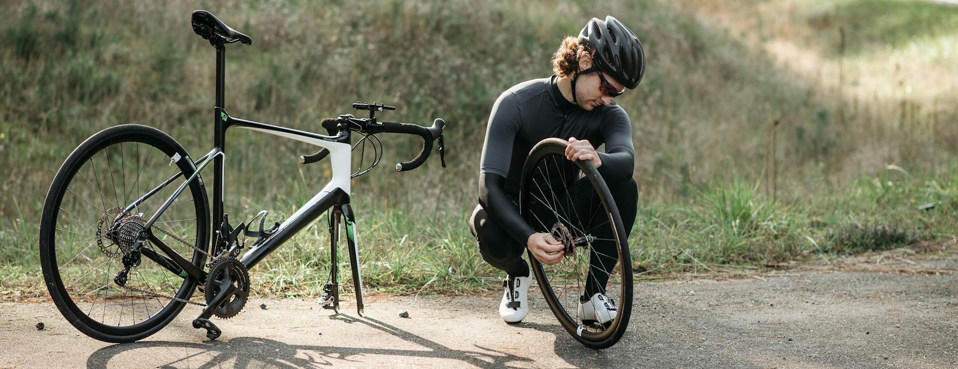 Devant -Magasin De Vélos pexels pavel danilyuk 5808061