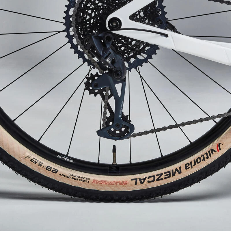 Rockrider VELO VTT Cross Country RACE 900 GX Eagle, Roues Reynolds Carbone, Cadre Carbone 9 Rockrider VELO VTT Cross Country RACE 900 GX Eagle, Roues Reynolds Carbone, Cadre Carbone – Image 7